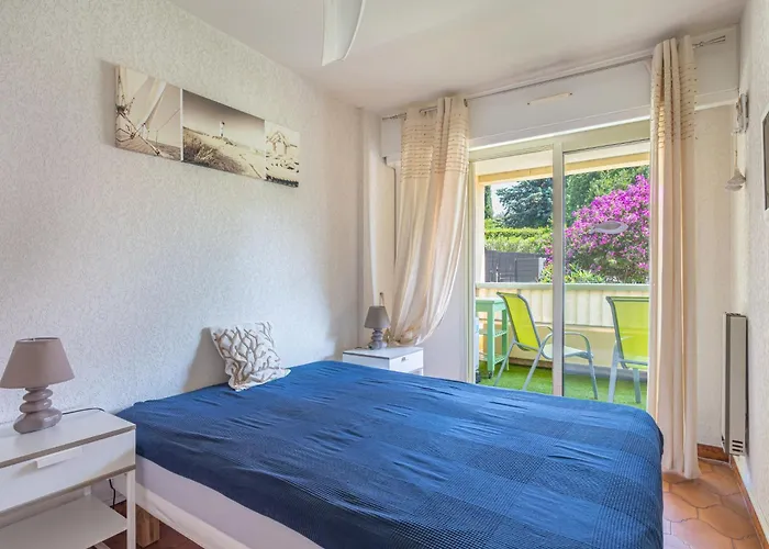 Brise Marine By Interhome Appartement Bormes-les-Mimosas